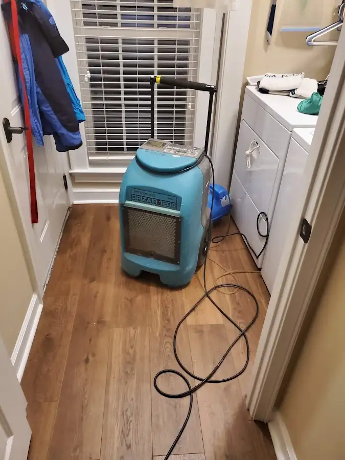 Commercial dehumidifier deployed for Crawl Space Restoration in Mamakating
